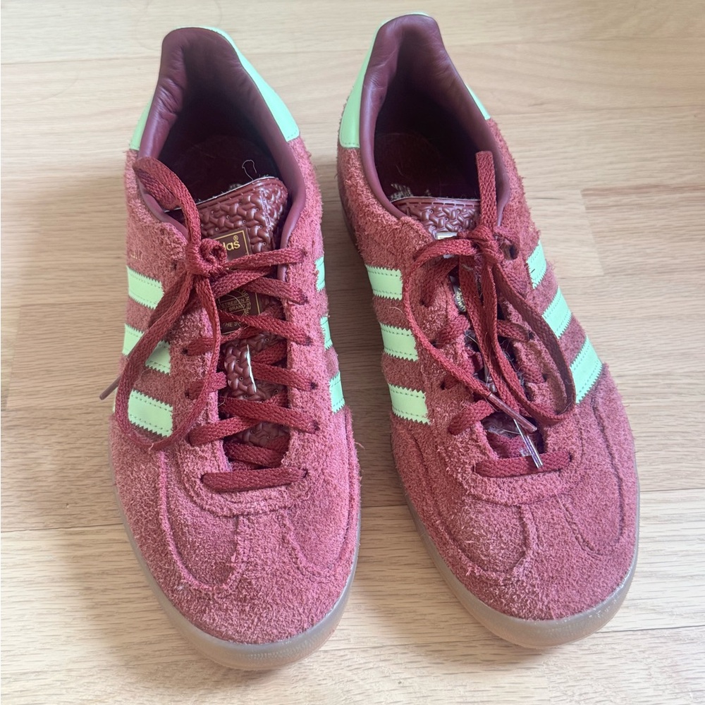 Adidas Gazelle Indoor "Shadow Red/Semi Spark Green" sneakers